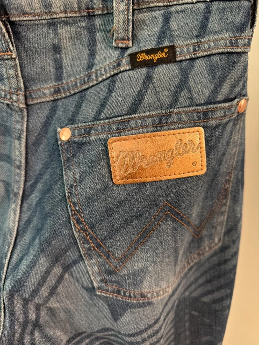 WRANGLER X LAINEY WILSON ROCKSTAR BELL BOTTOMS